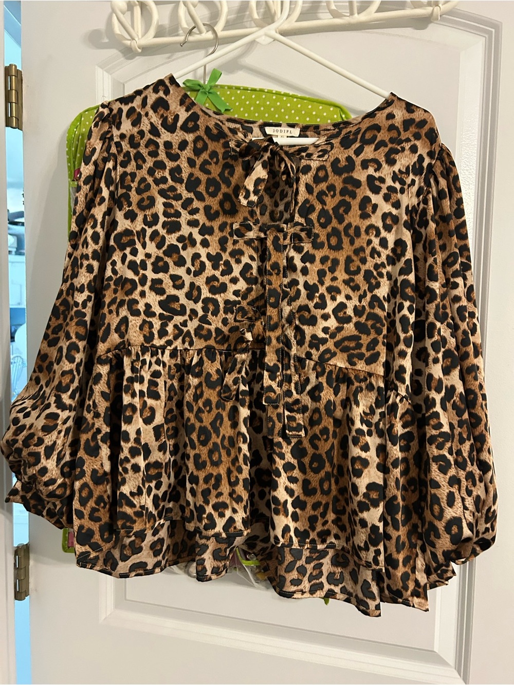 JODIFL Leopard Print Tie-Front Peasant Blouse